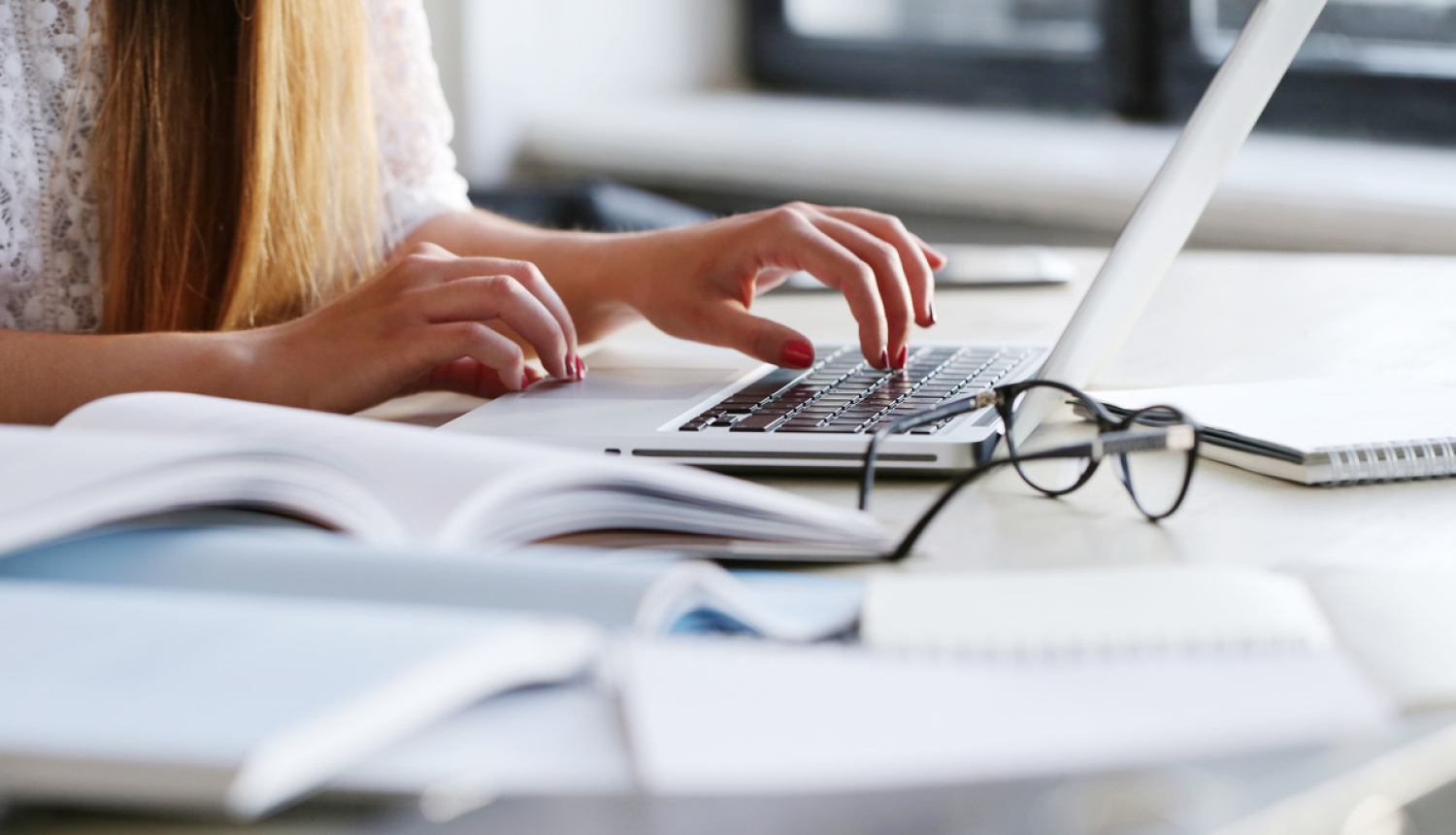 Ministru prezidenta birojā darbu uzsāk padomniece ārlietu jautājumos un ārštata padomniece stratēģiskās komunikācijas jautājumos