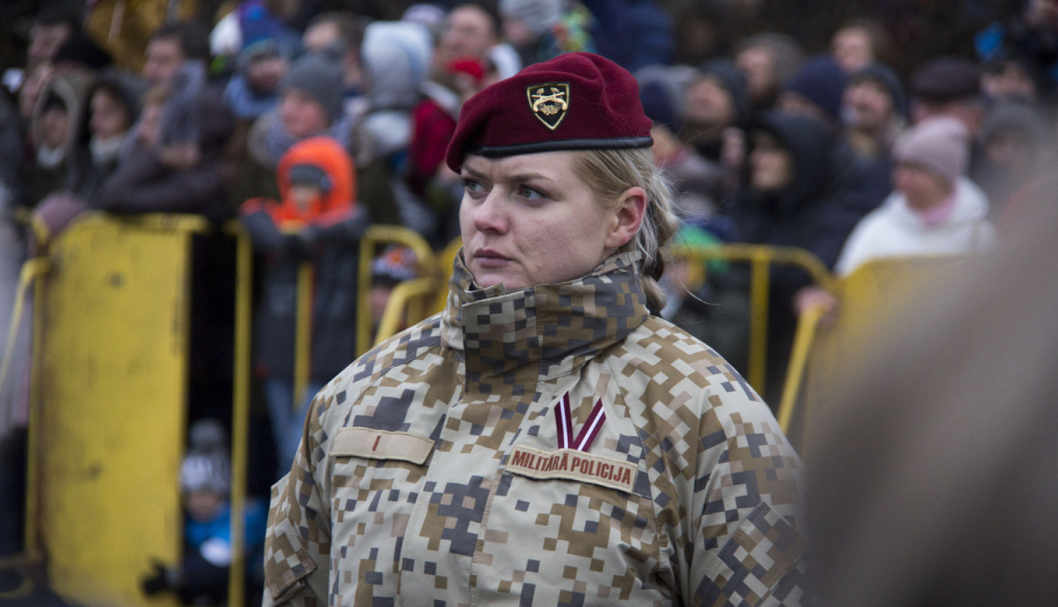 Ministru kabinets apstiprina visaptverošas valsts aizsardzības sistēmas ieviešanai būtiskus likumu grozījumus