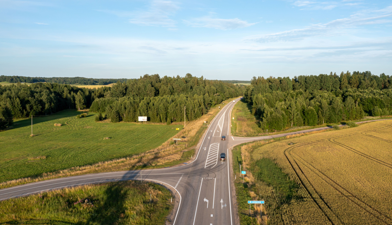 Ceļa posma sazarojums, lauku rajonā