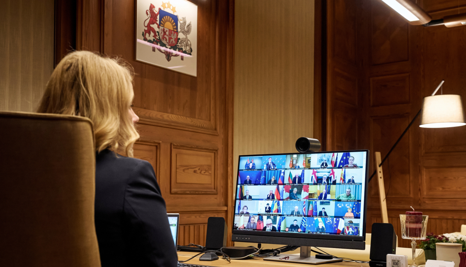 Ministru prezidente Evika Siliņa piedalās labas gribas koalīcijas valstu līderu videosarunā par atbalstu Ukrainai