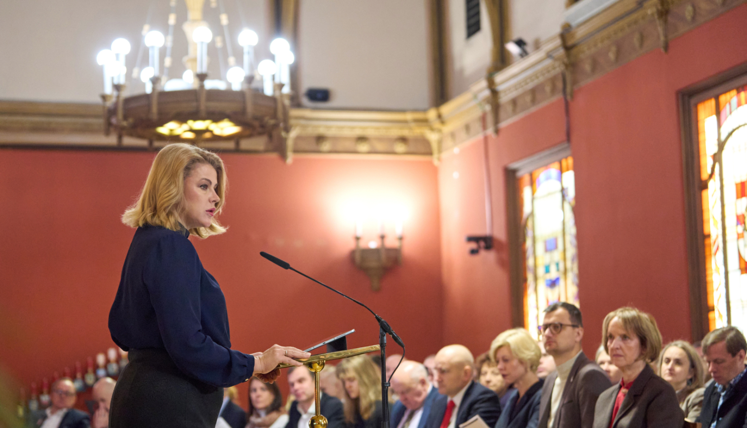 Ministru prezidente Evika Siliņa atklāj konferenci "Latvijas attīstības vīzija 2050 sabiedrības gaidas un attīstības scenāriji