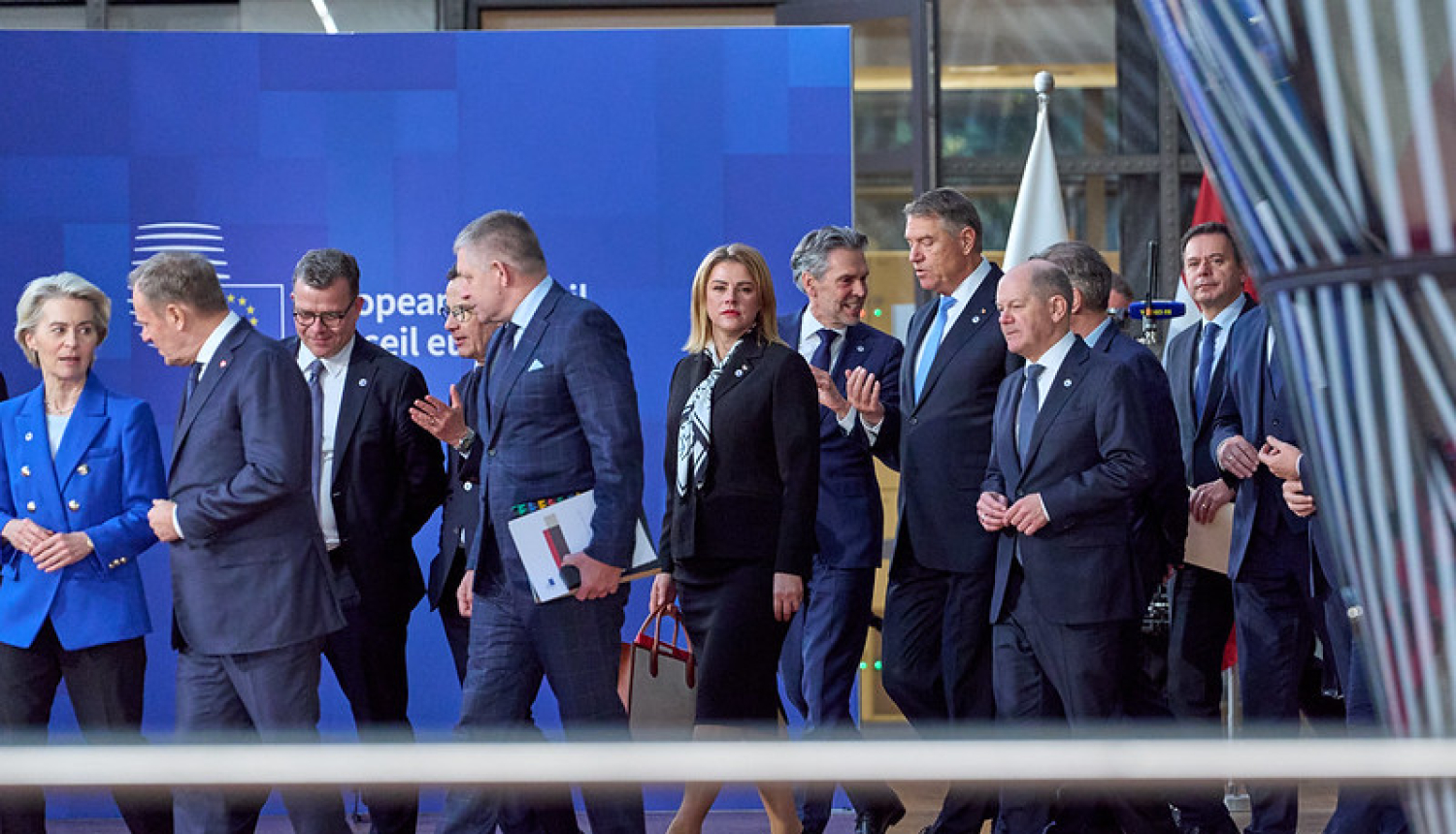 Ministru prezidente Evika Siliņa kopā ar Eiropas Savienības valstu līderiem Eiropadomes sanāksmē