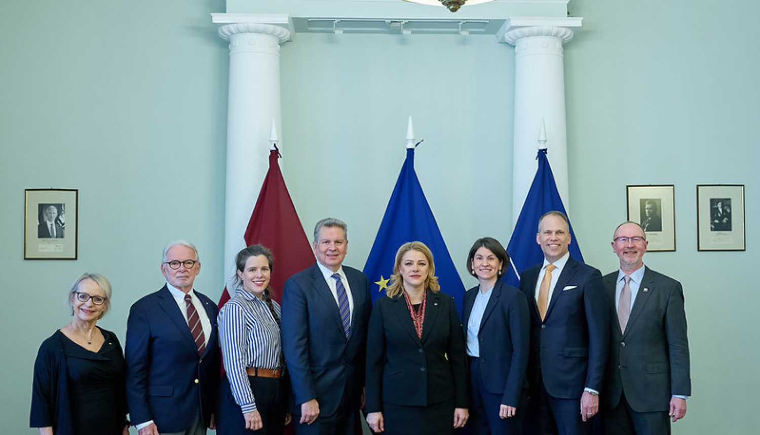 Evika Siliņa otrdien, 28. aprīlī, tikās ar Pasaules brīvo latviešu apvienības (PBLA) pārstāvjiem no ASV, Vācijas, Kanādas, Austrālijas un Zviedrijas