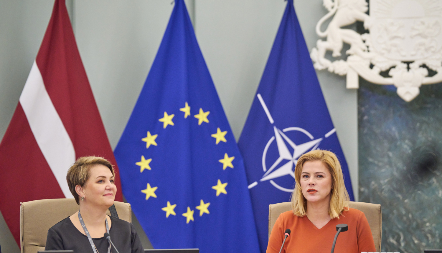 Ministru prezidente Evika Siliņa kopā ar FICIL padomes priekšsēdētāju Zlatu Elksniņu-Zaščirinsku