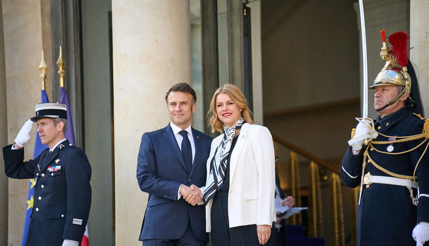 Evika Siliņa Parīzē