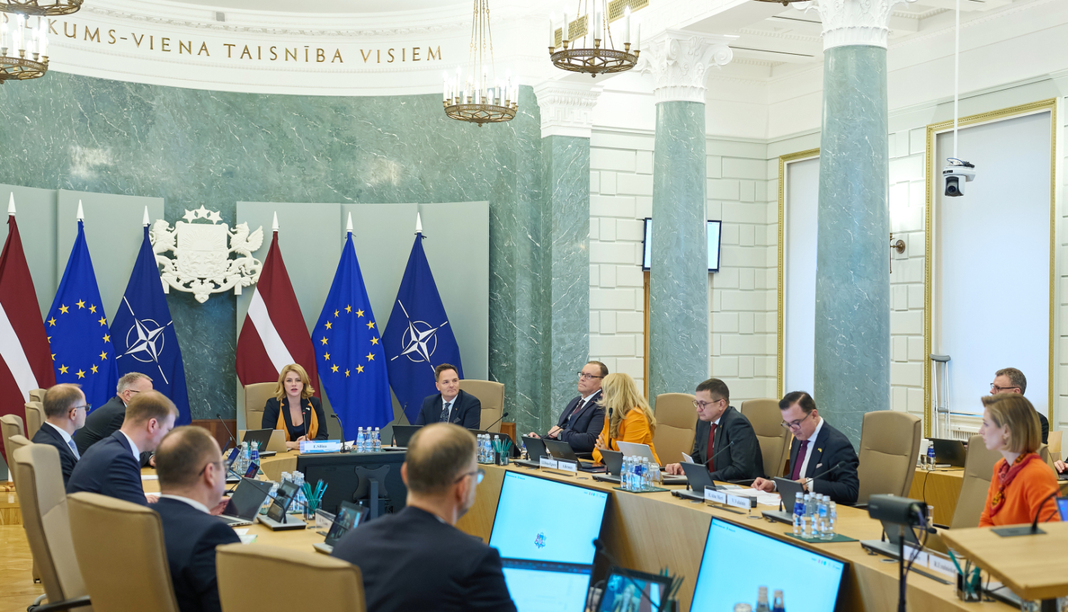 Ministru prezidente Evika Siliņa vada valdības sēdi