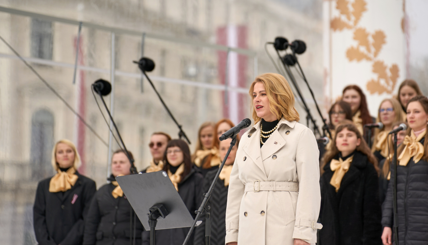 Ministru prezidente Evika Siliņa teic uzrunu pie Brīvības pieminekļa 4. maijā