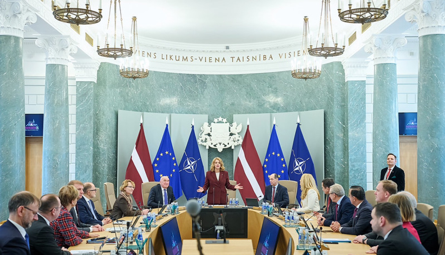 Ministru kabineta sēdes svinīgajā daļā piemin 1991. gada janvāra barikādes 35. gadskārtu