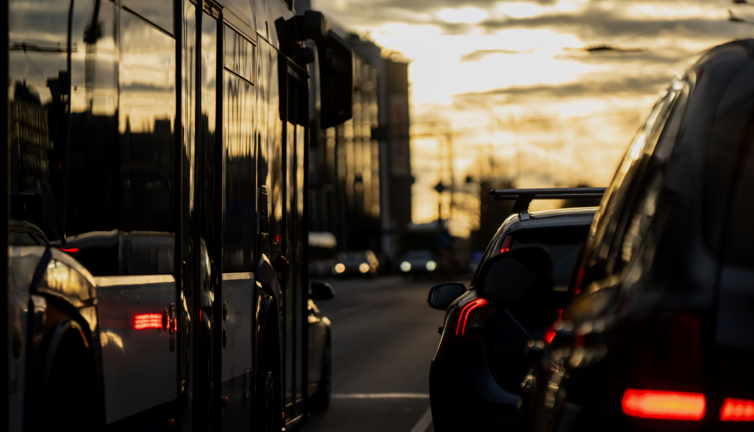 Attēlojums, no Rīgas ielām ar Rīgas satisksmes autobusu