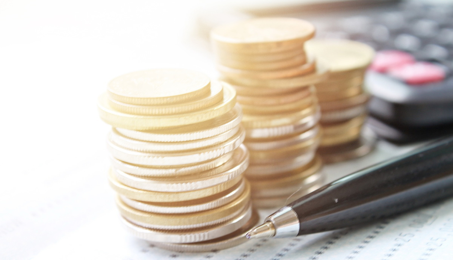 Saeima nosaka aizliegumu bankām apkalpot čaulas kompānijas