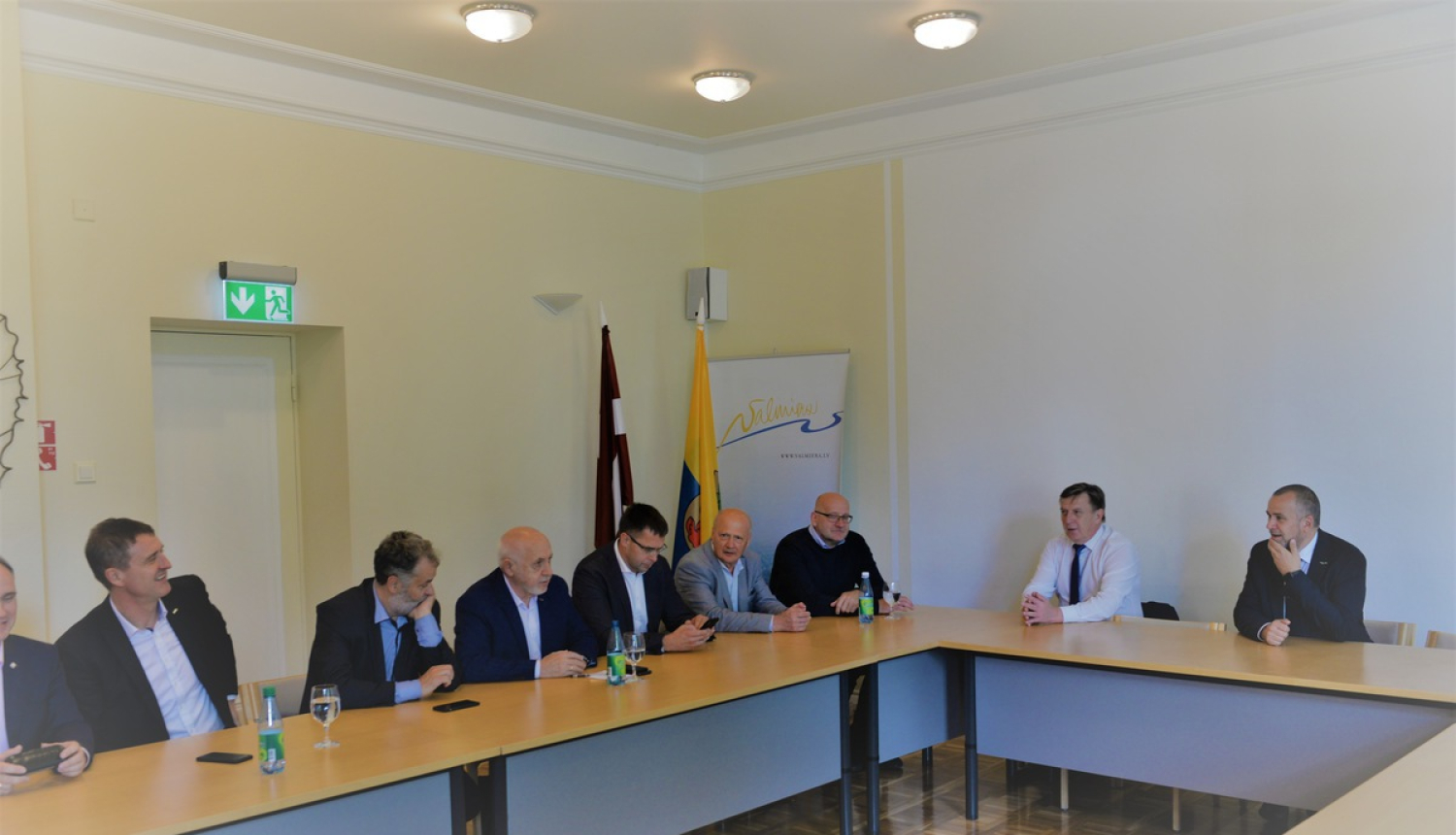 Ministru prezidents ar Valmieras uzņēmējiem diskutē par tautsaimniecībai svarīgiem jautājumiem