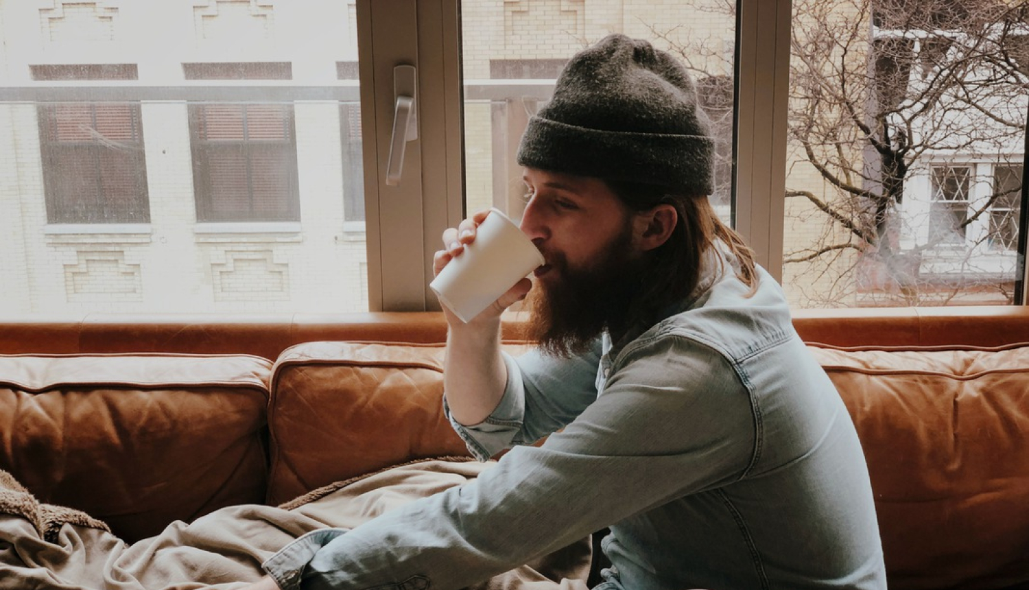 Covid-19 slimnieku kontaktpersonām ātrāk izsniegs darba nespējas lapas