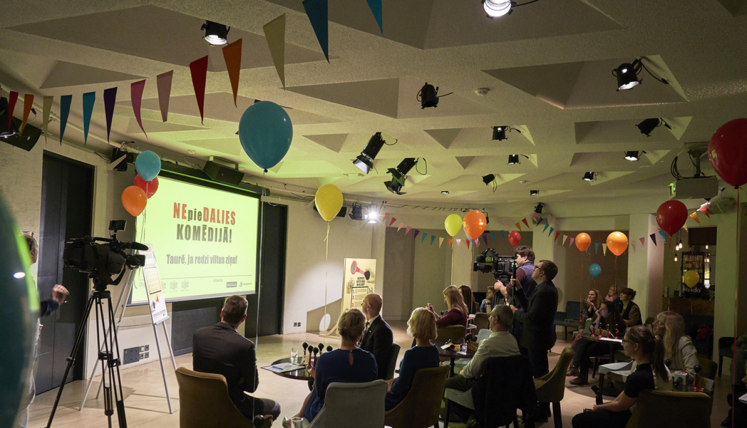 Ar aicinājumu nepiedalīties komēdijā uzsākta kampaņa iedzīvotāju medijpratības veicināšanai