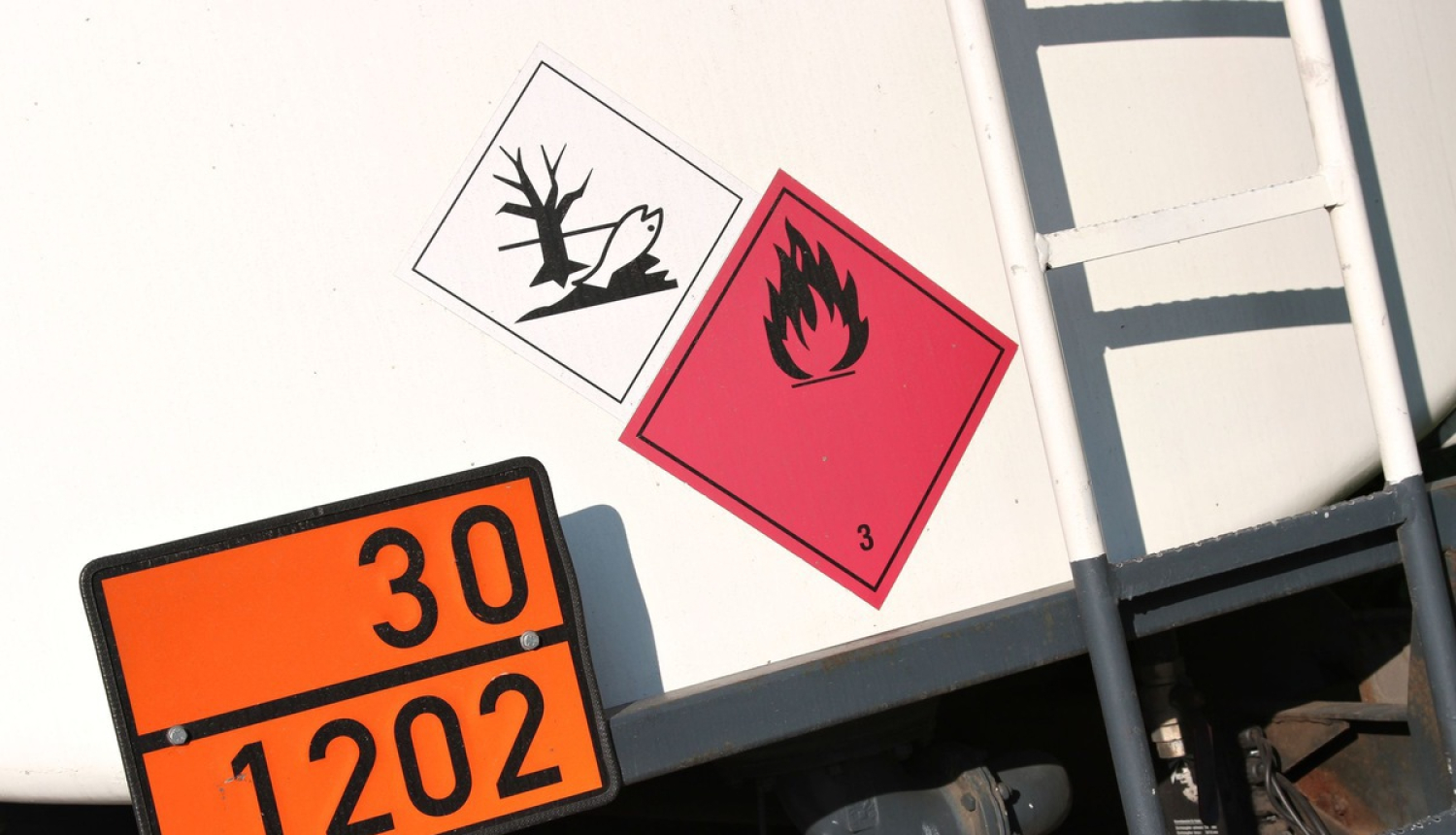 Ārkārtējās situācijas laikā atvieglo bīstamo vielu uzglabāšanas rezervuāru tehniskās uzraudzības kārtību