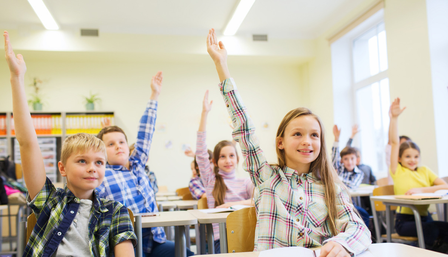 Piešķir naudas balvas skolēniem un viņu pedagogiem par starptautiskajiem sasniegumiem