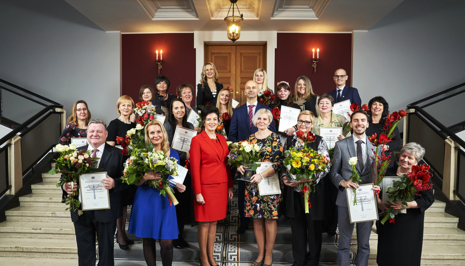 Noskaidroti iedzīvotāju visatzinīgāk vērtētie klientu apkalpošanas speciālisti valsts pārvaldē