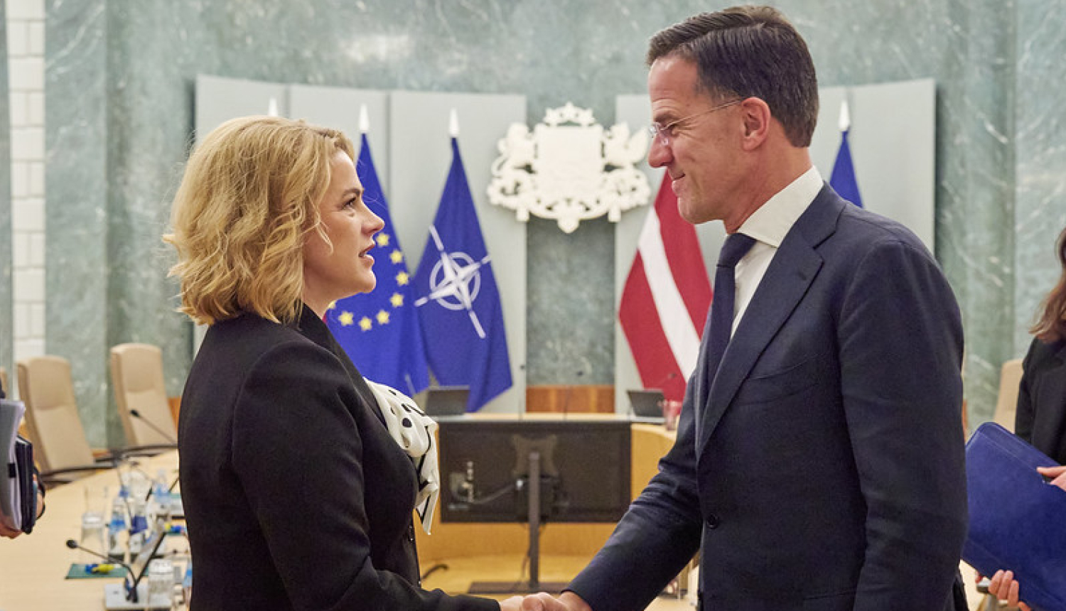 Evika Siliņa un Marks Rute sarokojas Ministru kabinetā