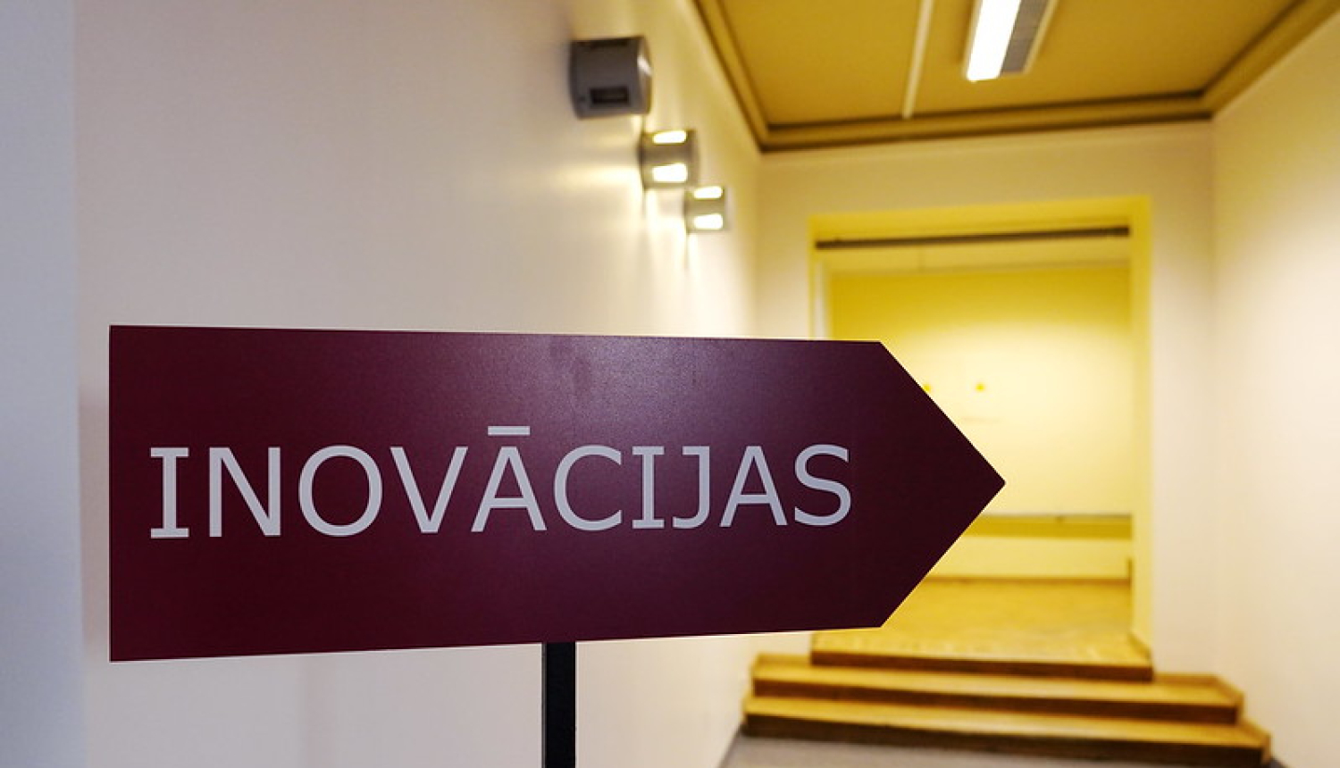 Uzraksts "Inovācijas"