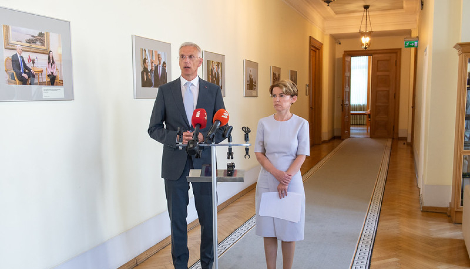 Ministru prezidents Krišjānis Kariņš un iekšlietu ministre Marija Golubeva