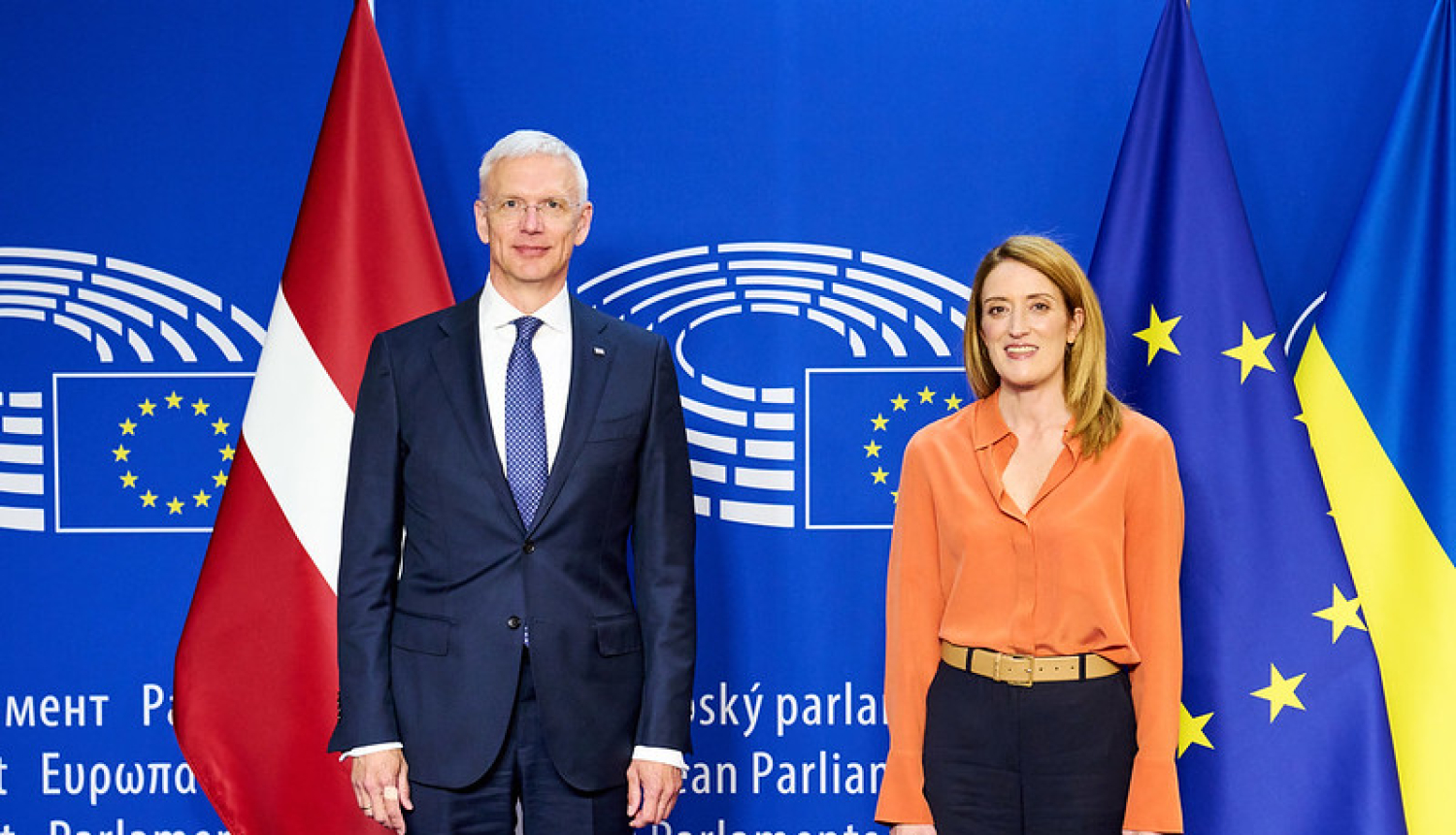 Ministru prezidents Krišjānis Kariņšun  Eiropas Parlamenta priekšsēdētāja Roberta Metsola