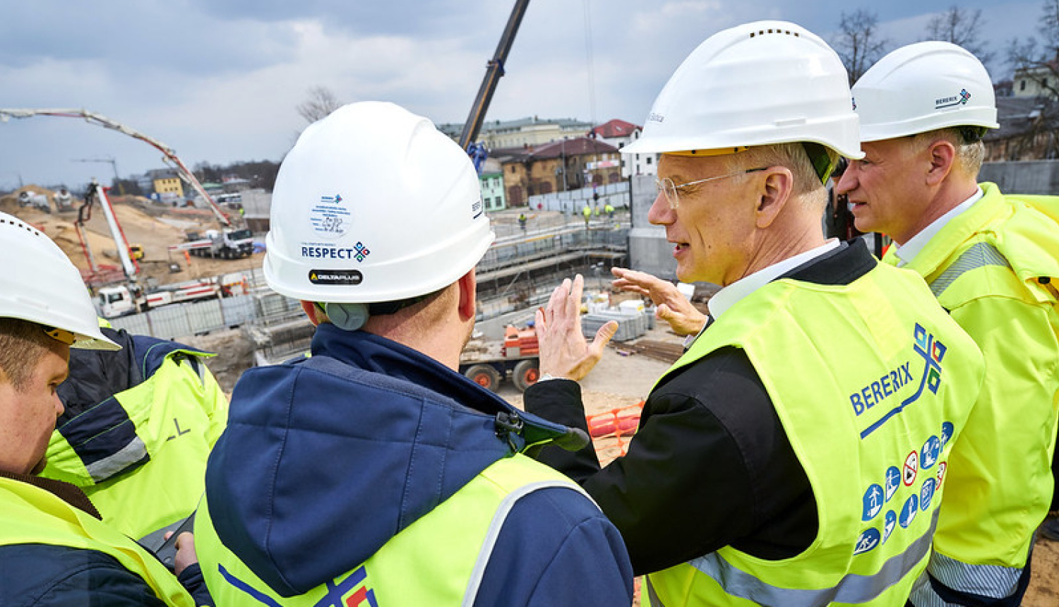 Krišjānis Kariņš apmeklē "Rail Baltica"" būvlaikumu Rīgā