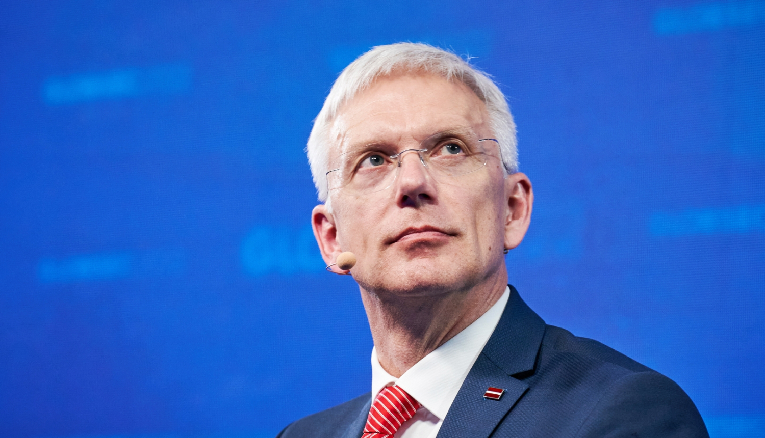 Kariņš konferencē