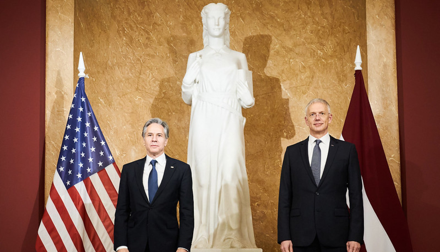 Kariņš un Blinkens