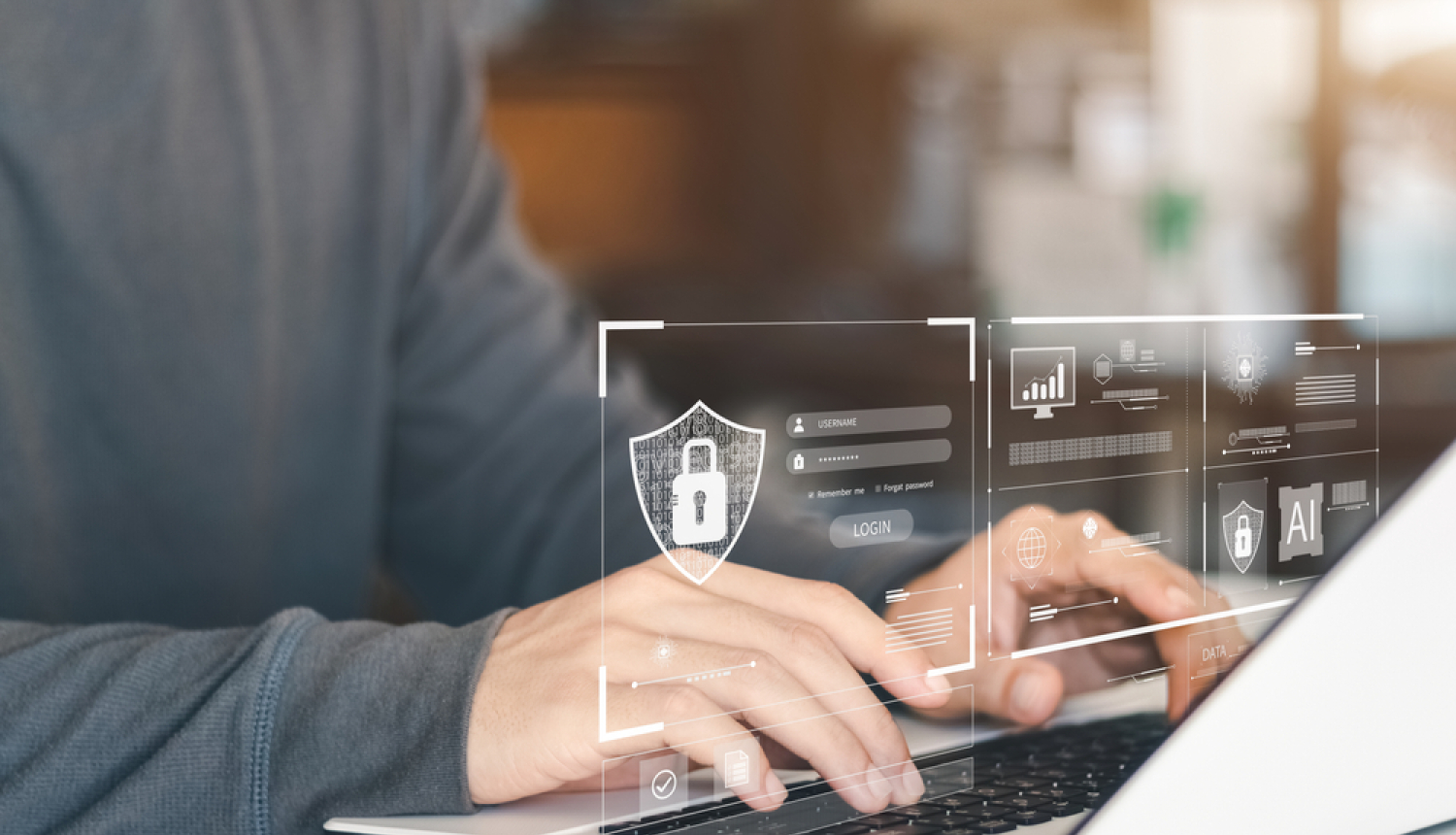 Vīrietis pie datora, kiberdrošības ikona