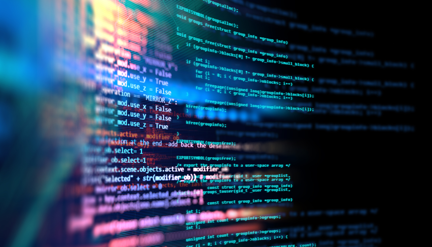 Programmēšanas kods ar krāsainiem burtiem uz tumša fona