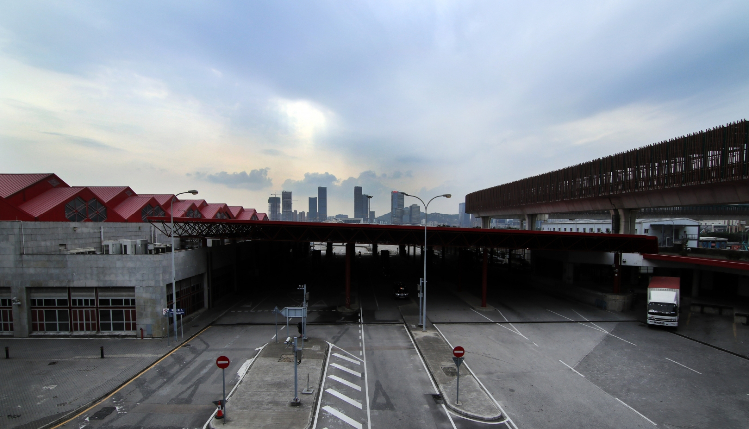 ilustratīvs attēls: kravas auto; avots: unsplash.com