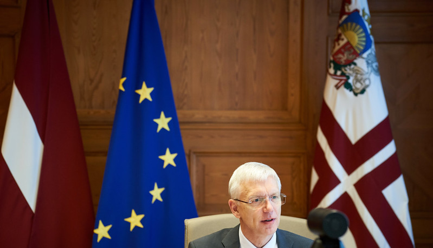 Kariņš, attālināti