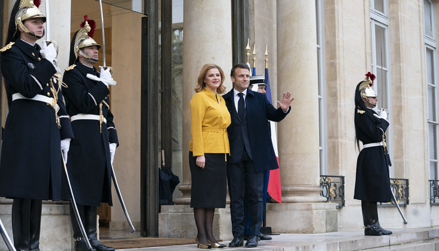 Ministru prezidente Evika Siliņa un Francijas prezidents Emanuels Makrons 27 Eiropas Savienības un NATO valstu līderu un pārstāvju konferencē Francijā