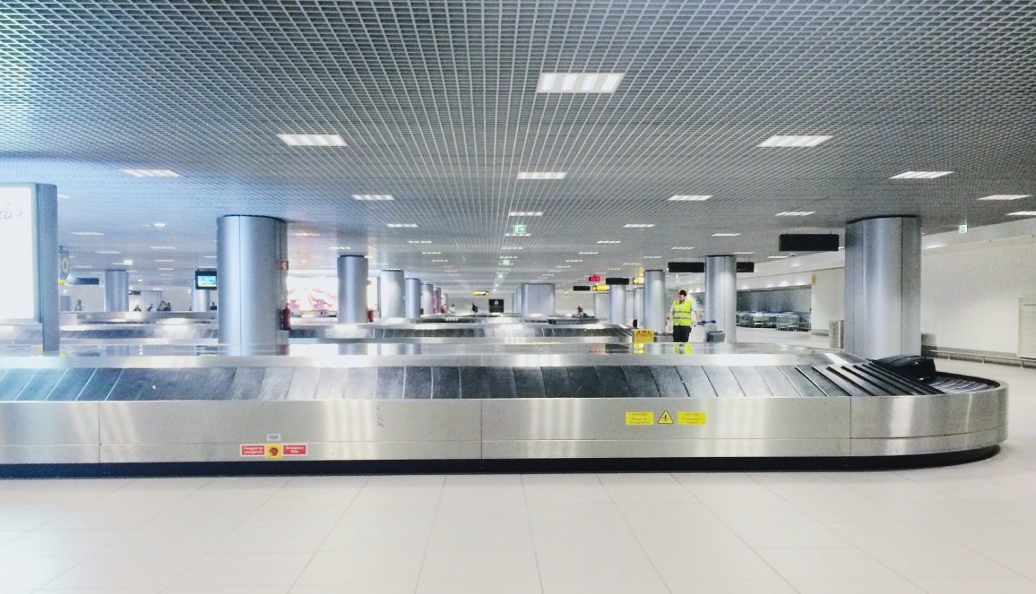 ilustratīvs attēls: lidosta; avots: unsplash.com