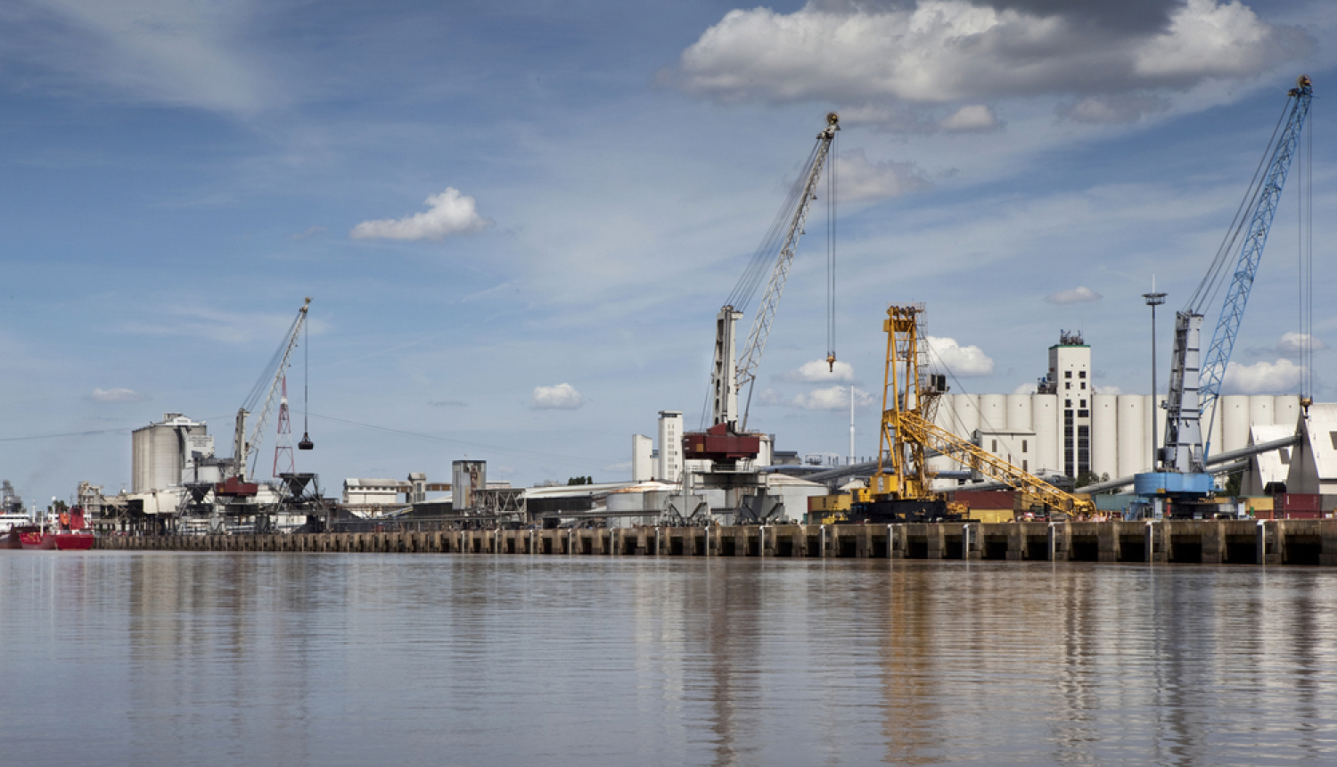 LNG terminālis-ilustratīvs attēls