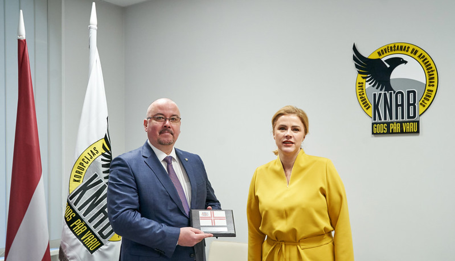 Ministru prezidente Evika Siliņa tiekas ar KNAB priekšnieku Jēkabu Straumi un biroja darbiniekiem