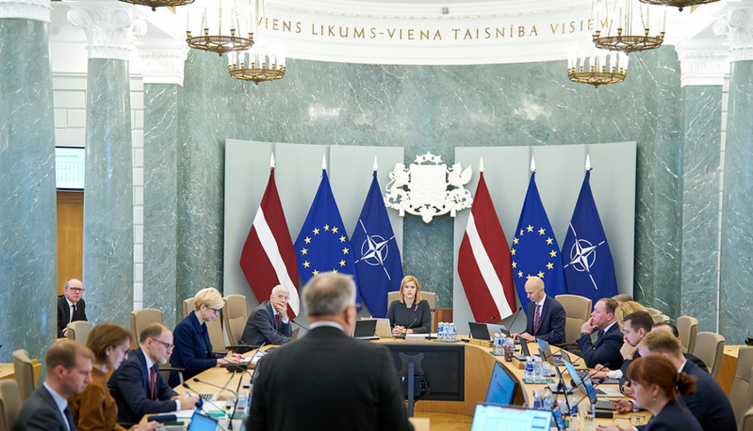 Ministru kabineta ārkārtas sēde