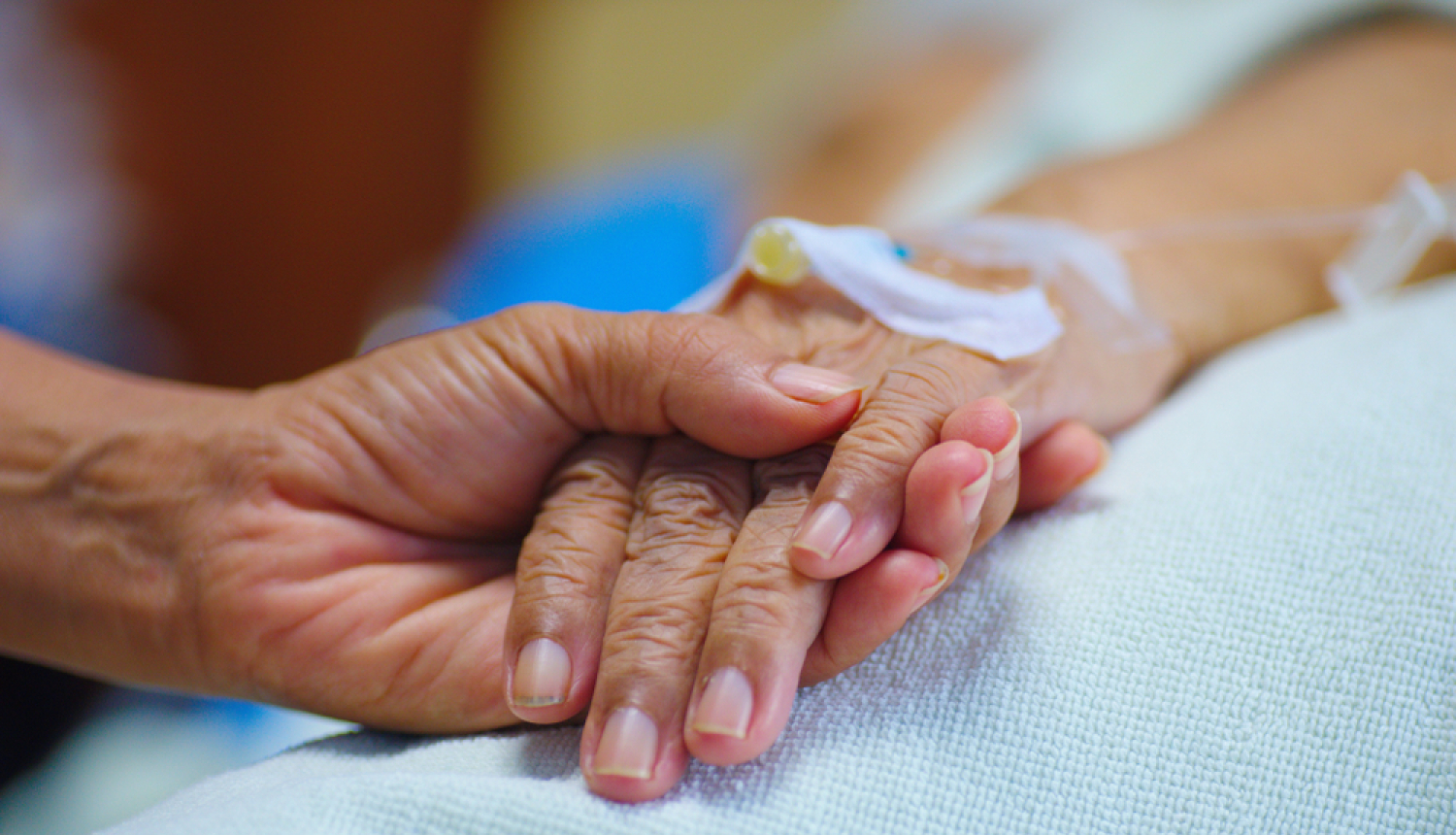 Medicīnas personāls atbalsta pacientu