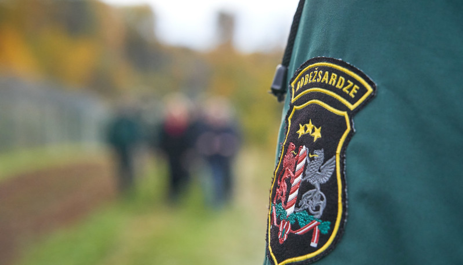Robežsarga uniformas piedurkne ar Valsts robežsardzes emblēmu