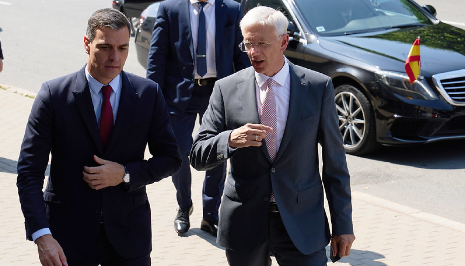 Kariņš un Sančess