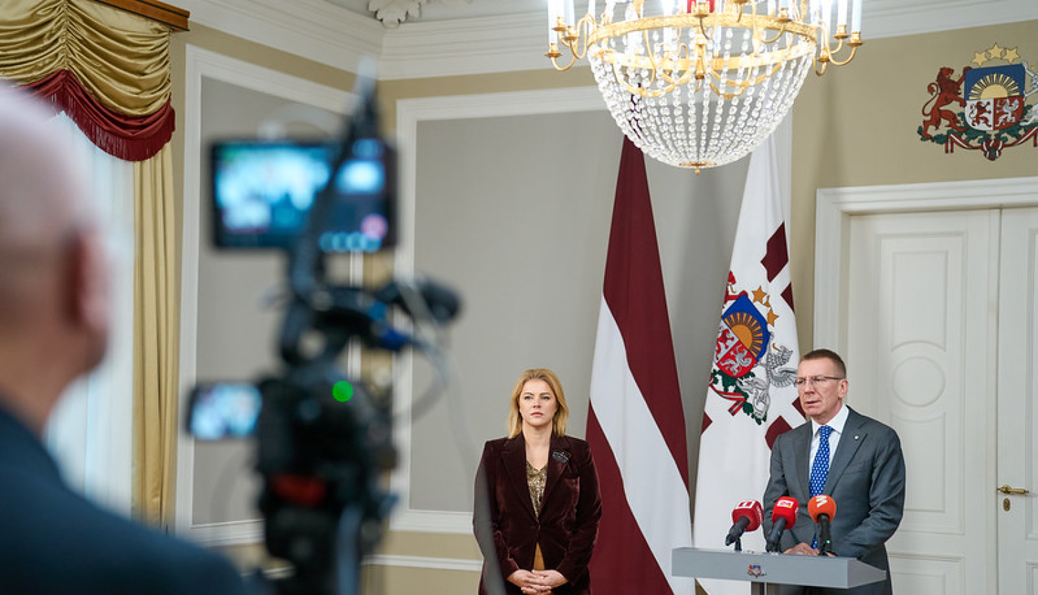 Ministru prezidente Evika Siliņa un Valsts prezidents Edgars Rinkēvičs preses konferencē, Rīgas pilī. 
