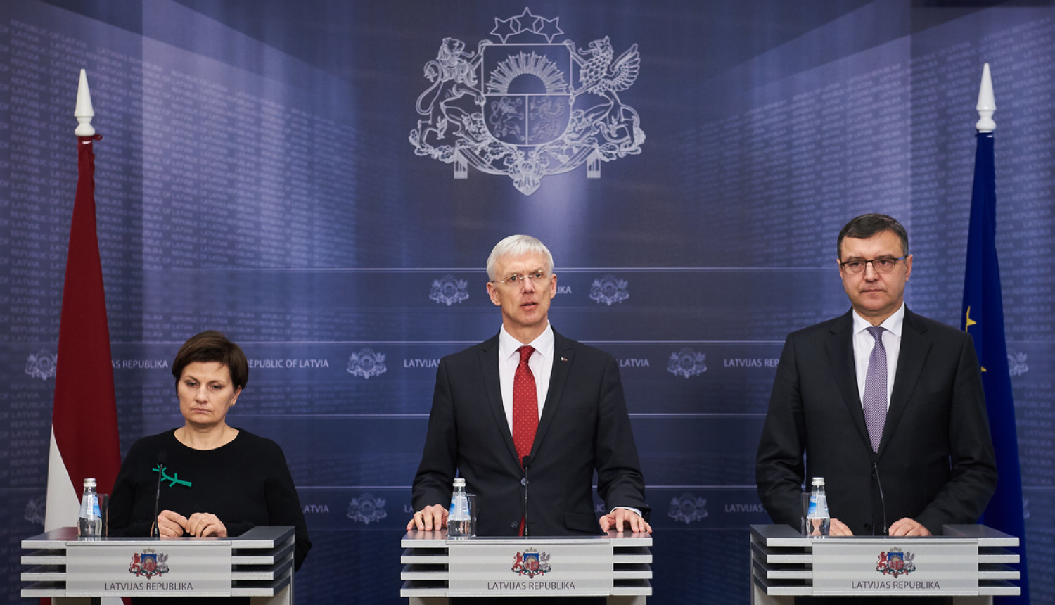 Veselības ministre Ilze Viņķele, Premjerministrs Krišjānis Kariņš, Finanšu ministrs Jānis Reirs