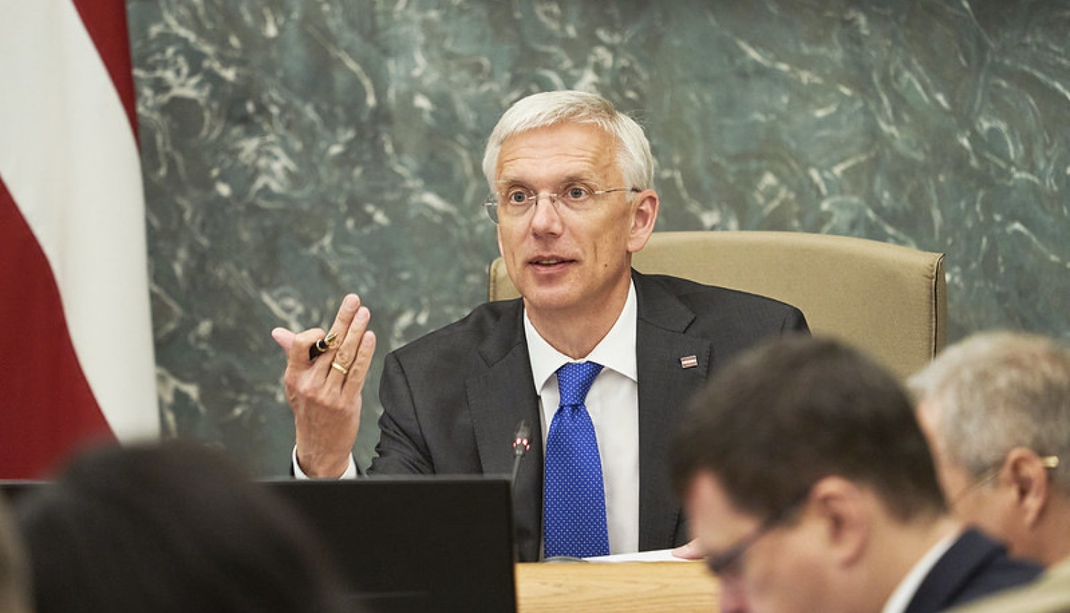 Ministru prezidents uzdod risināt paliatīvās aprūpes pieejamību