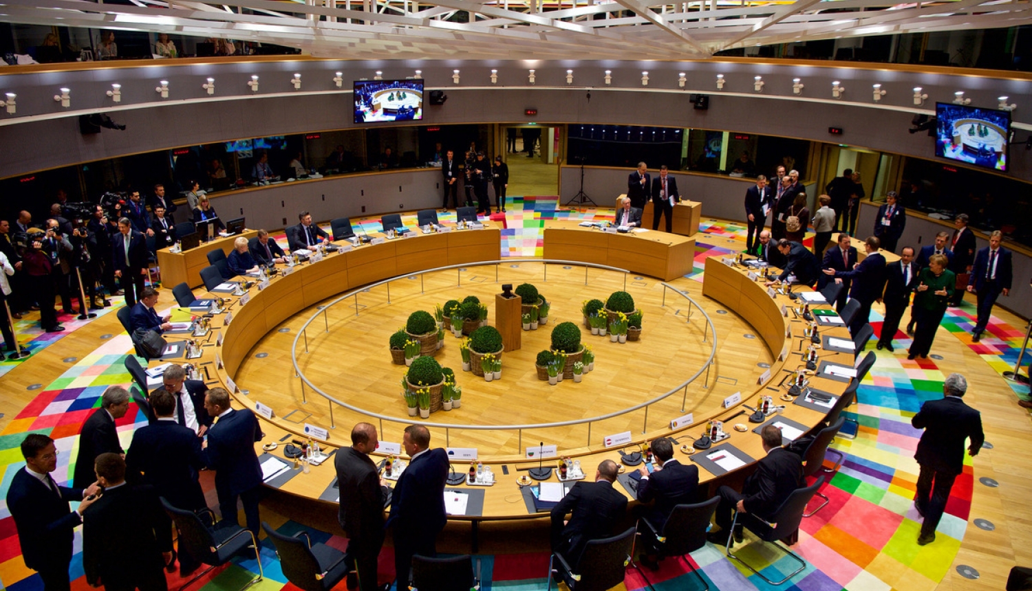 Briselē diskutē par Brexit procesu un eirozonas stabilitāti
