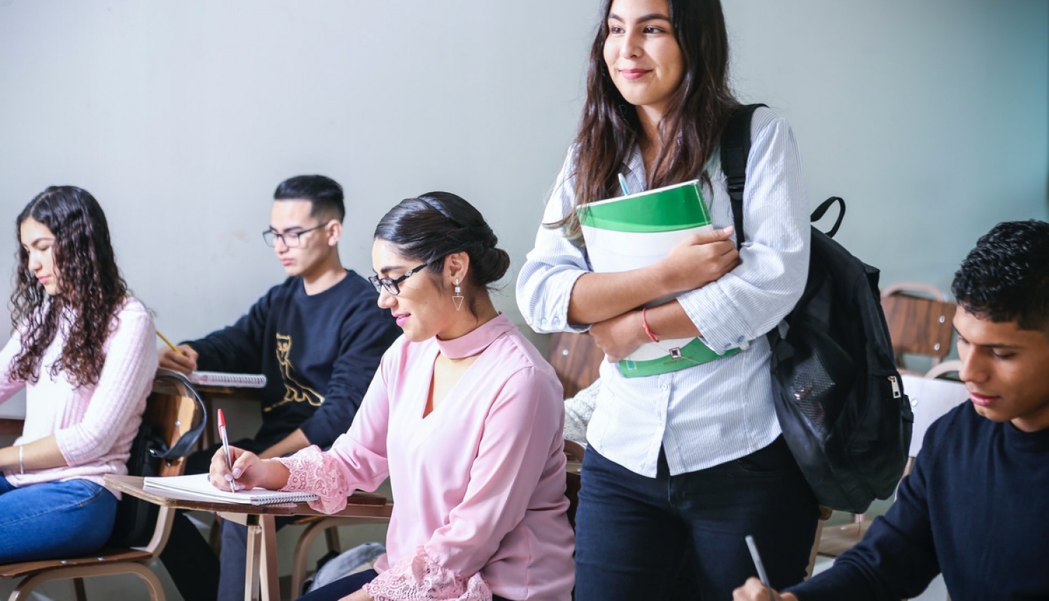 Studējošajiem dubulto minimālās stipendijas apmēru Covid-19 seku mazināšanai