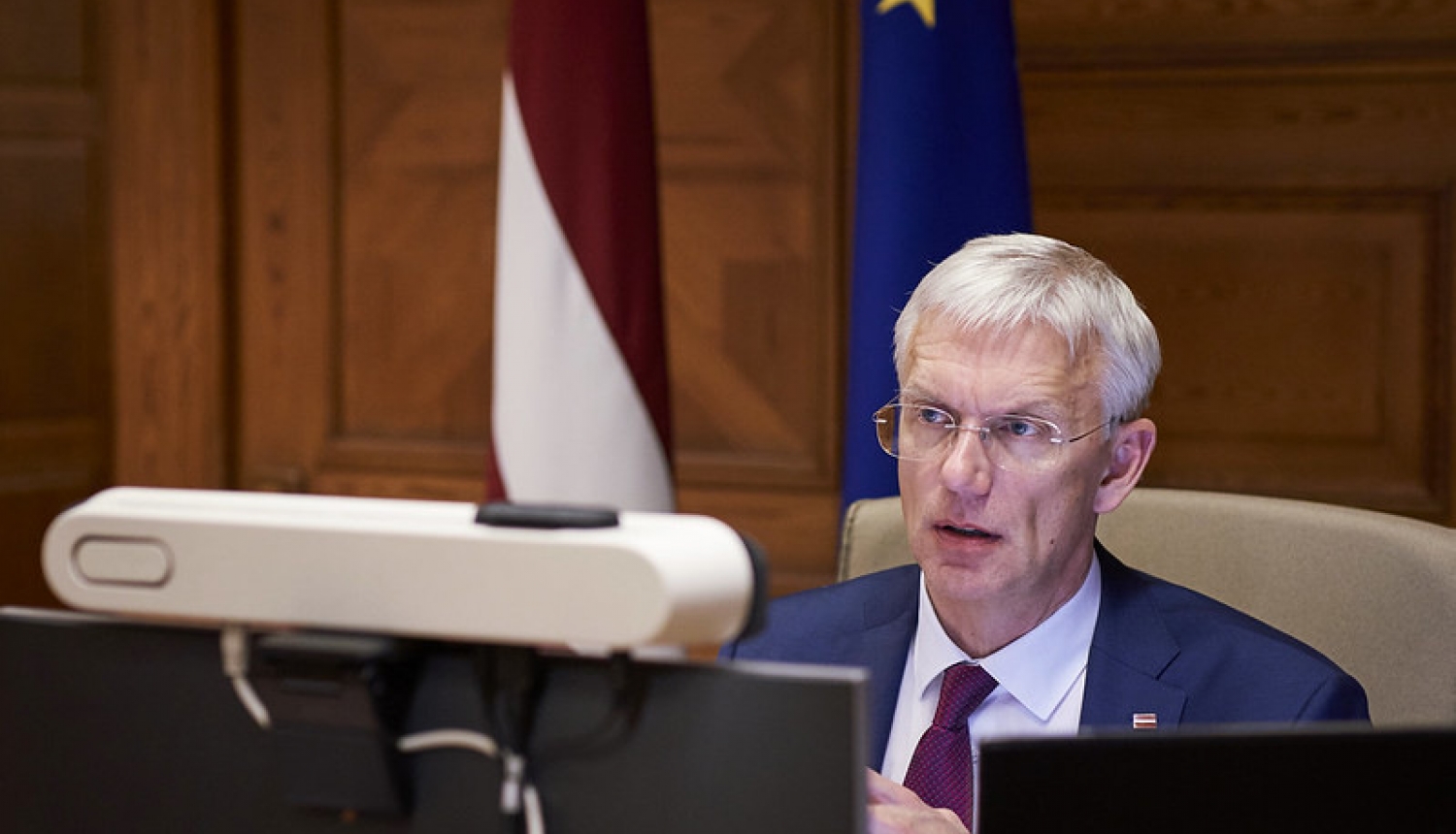 Ministru prezidents videokonferencē ar Renē Fazelu pārrunā Pasaules hokeja čempionāta organizēšanu