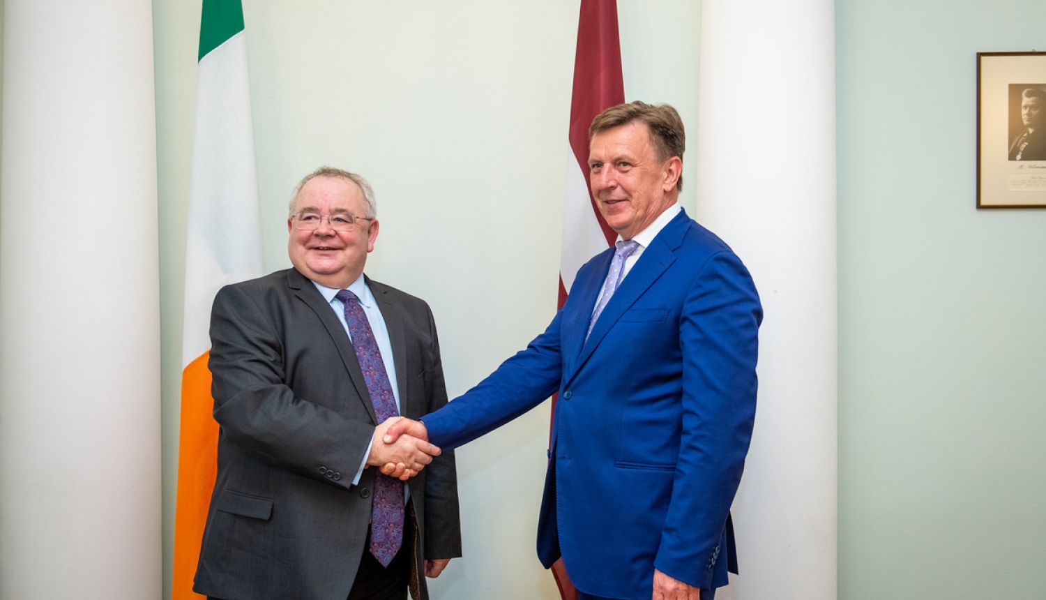 Ministru prezidents: svarīgi nodrošināt Īrijā dzīvojošo Latvijas bērnu tiesības