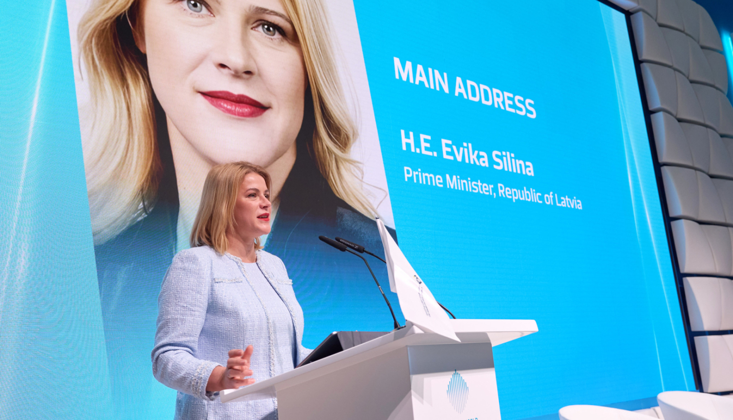 Ministru prezidente Evika Siliņa saka runu Pasaules valdību samitā Dubaijā