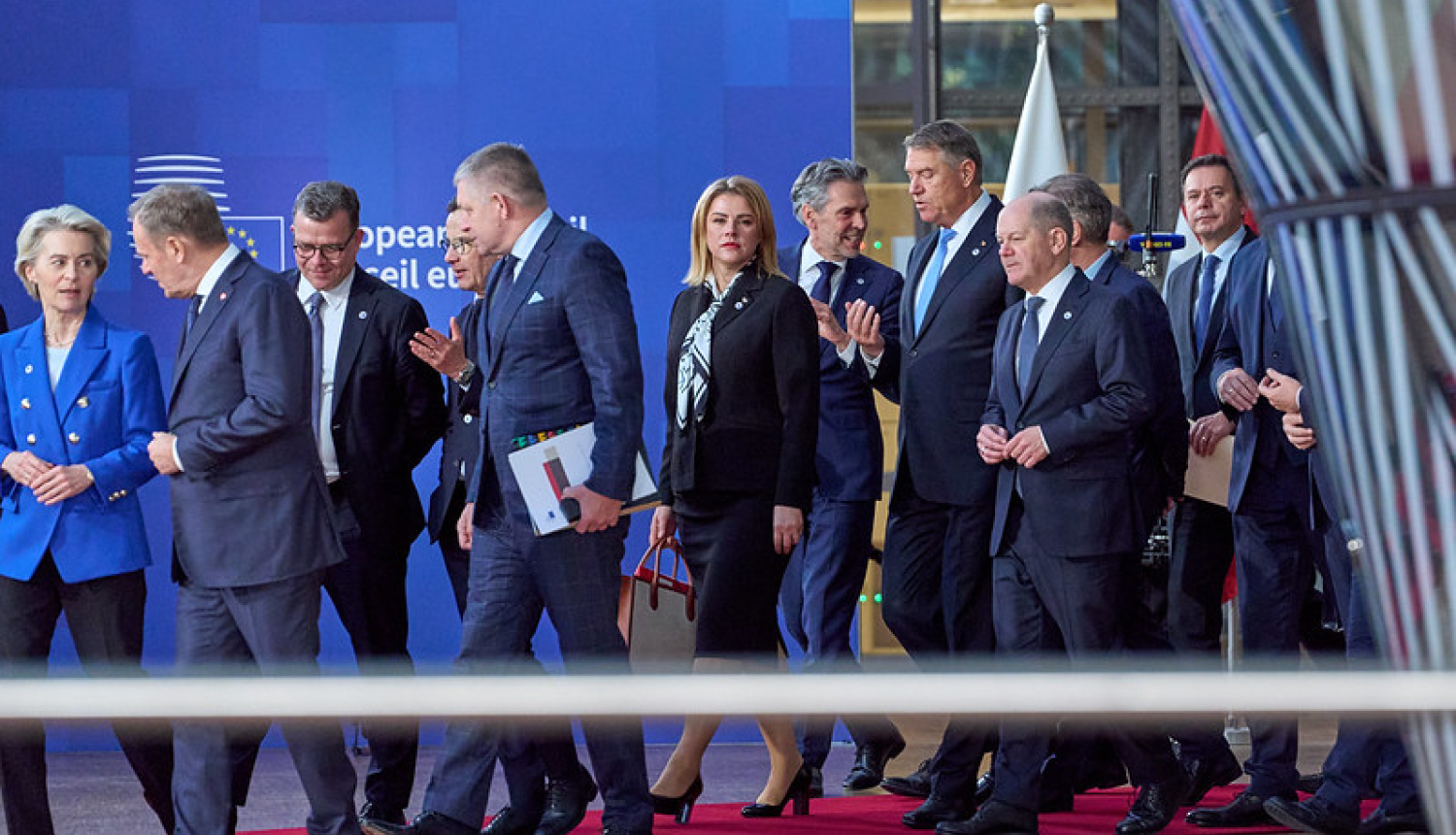 Ministru prezidente Evika Siliņa kopā ar Eiropas Savienības valstu līderiem Eiropadomes sanāksmē
