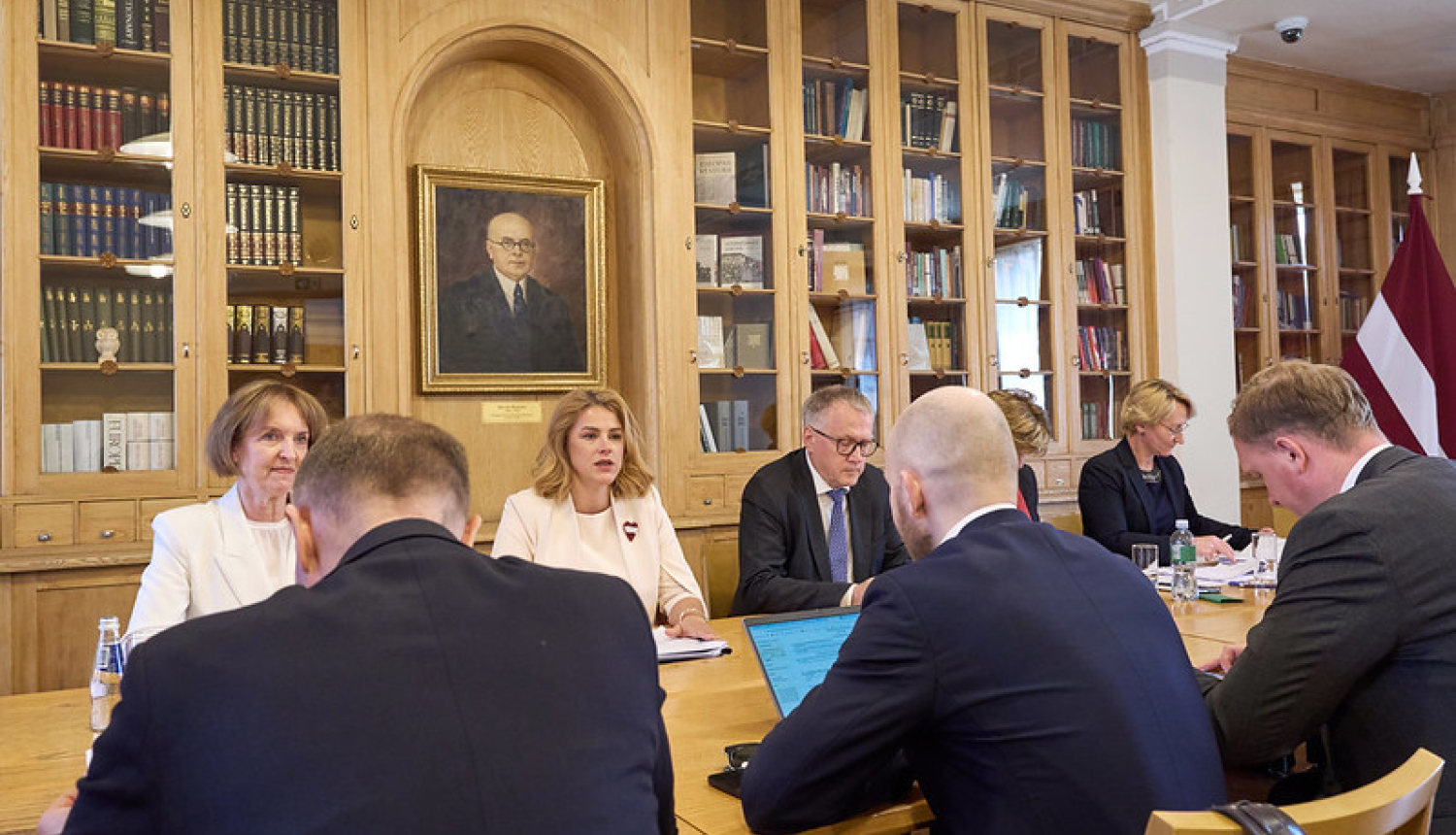 Evika Siliņa vada Sadarbības sanāksmi. 