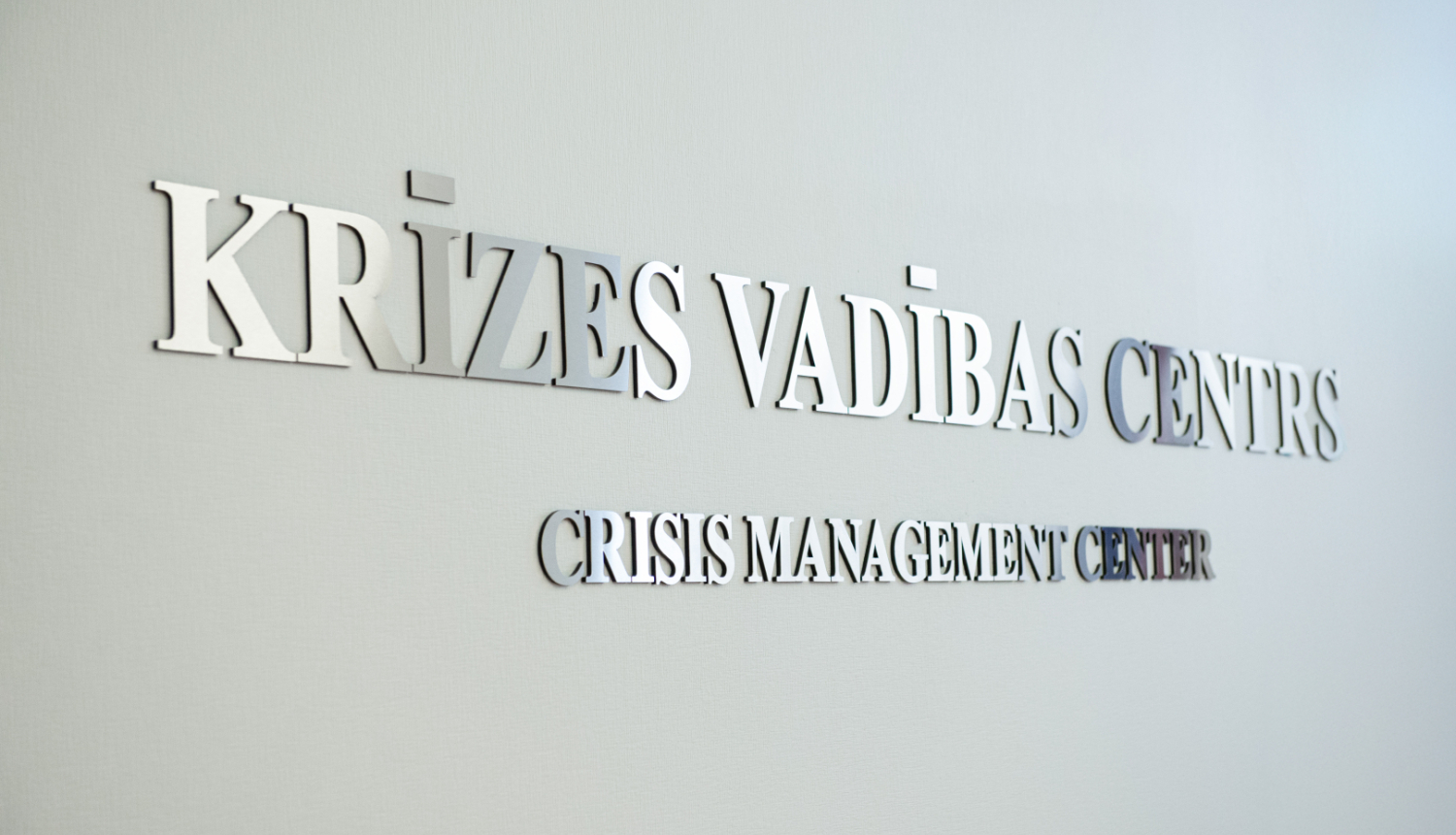 Uzraksts Krīzes vadības centrs